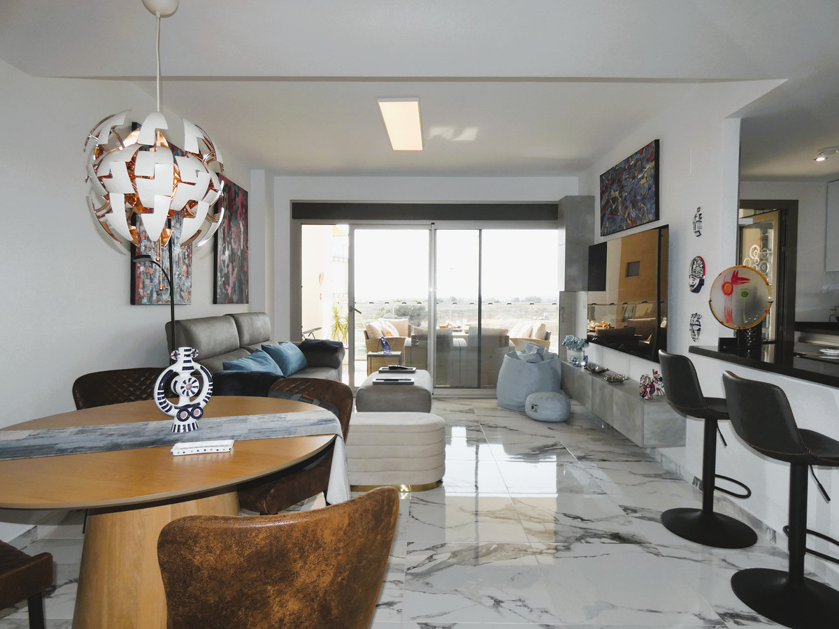 Se vende Apartamento Planta Media de 2 dormitorios en Costa Blanca, Alicante, España