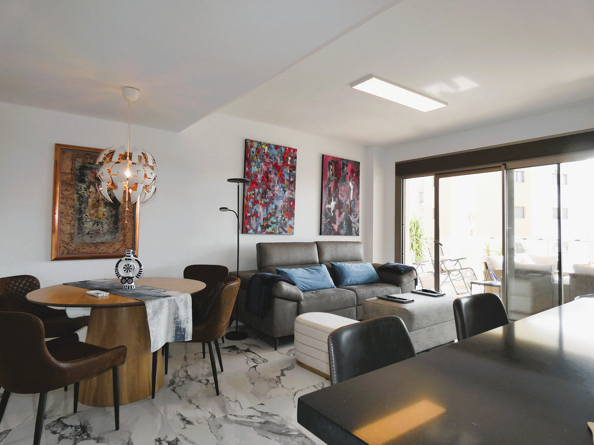 Se vende Apartamento Planta Media de 2 dormitorios en Costa Blanca, Alicante, España