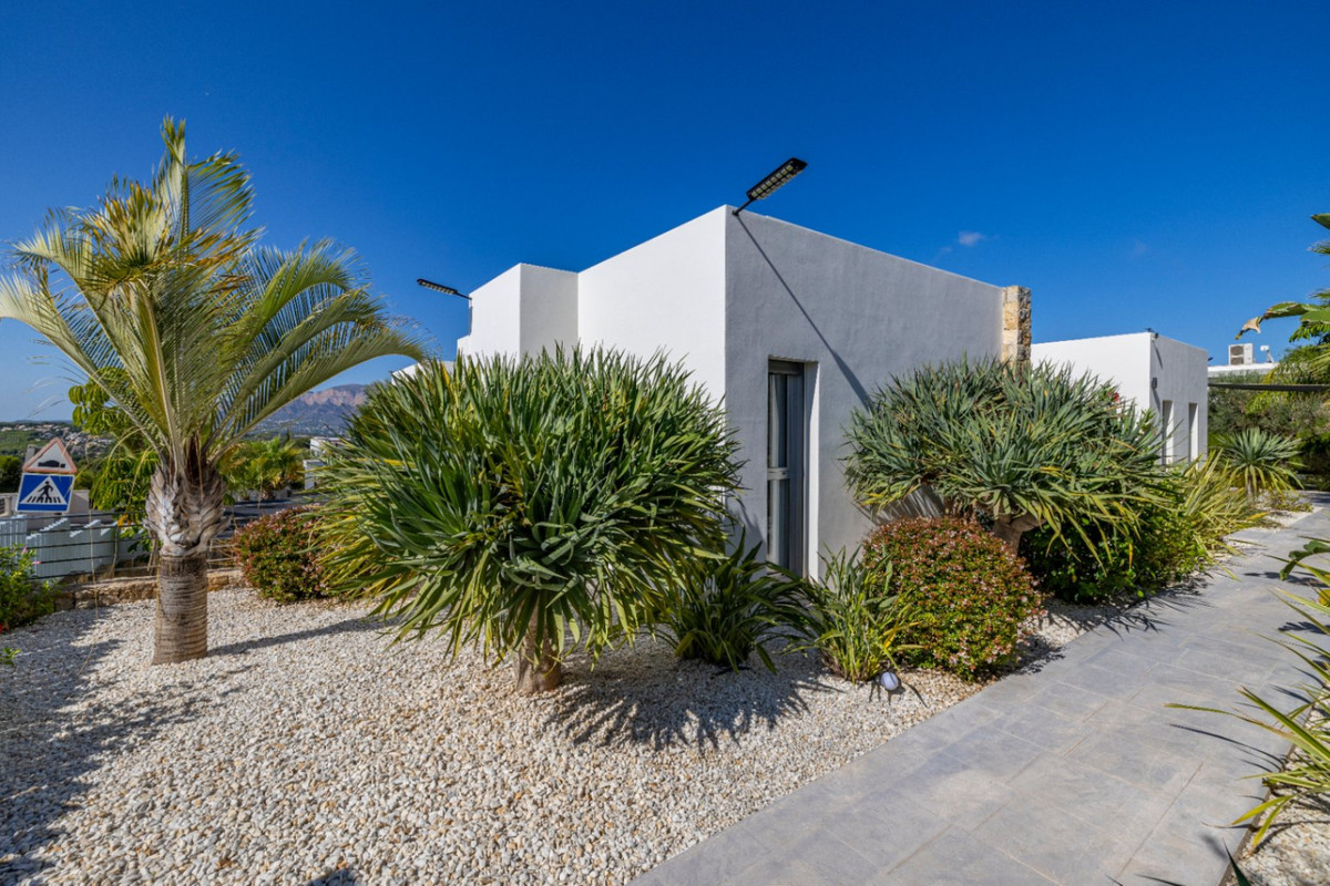 Se vende Villa - Chalet de 5 dormitorios en Costa Blanca, Alicante, España