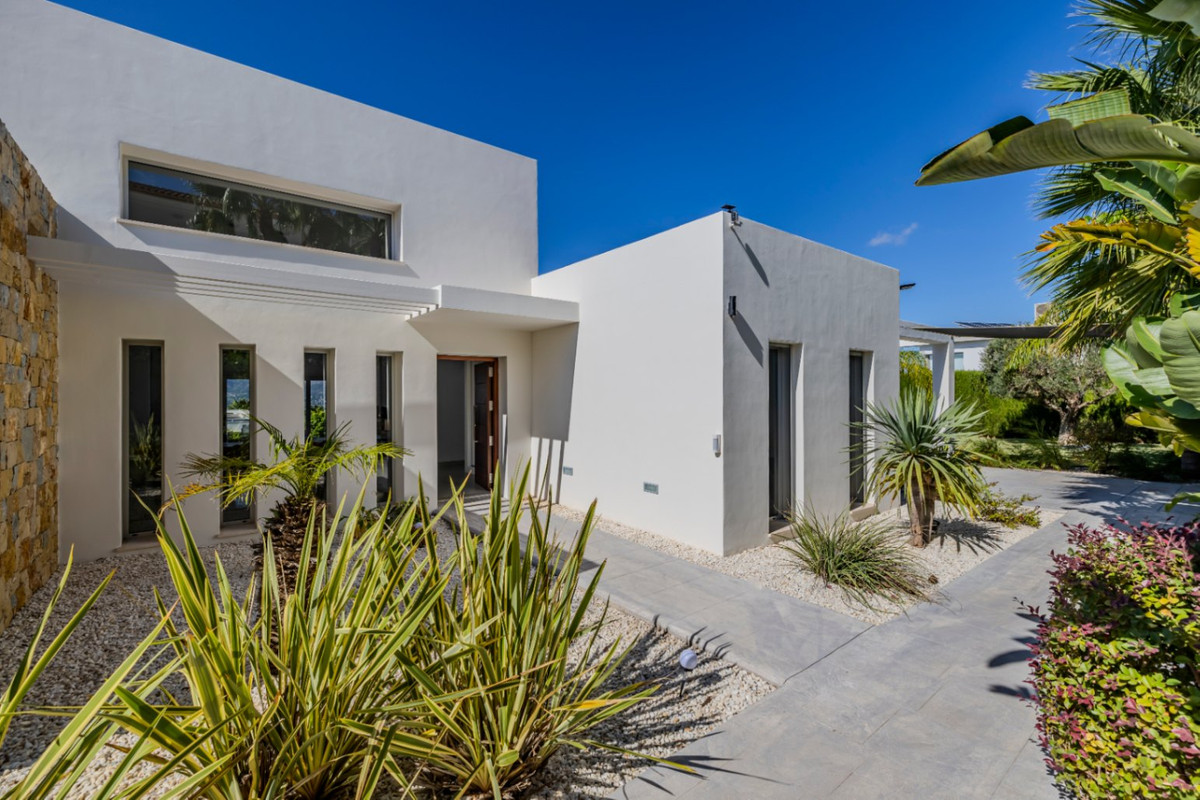 Se vende Villa - Chalet de 5 dormitorios en Costa Blanca, Alicante, España
