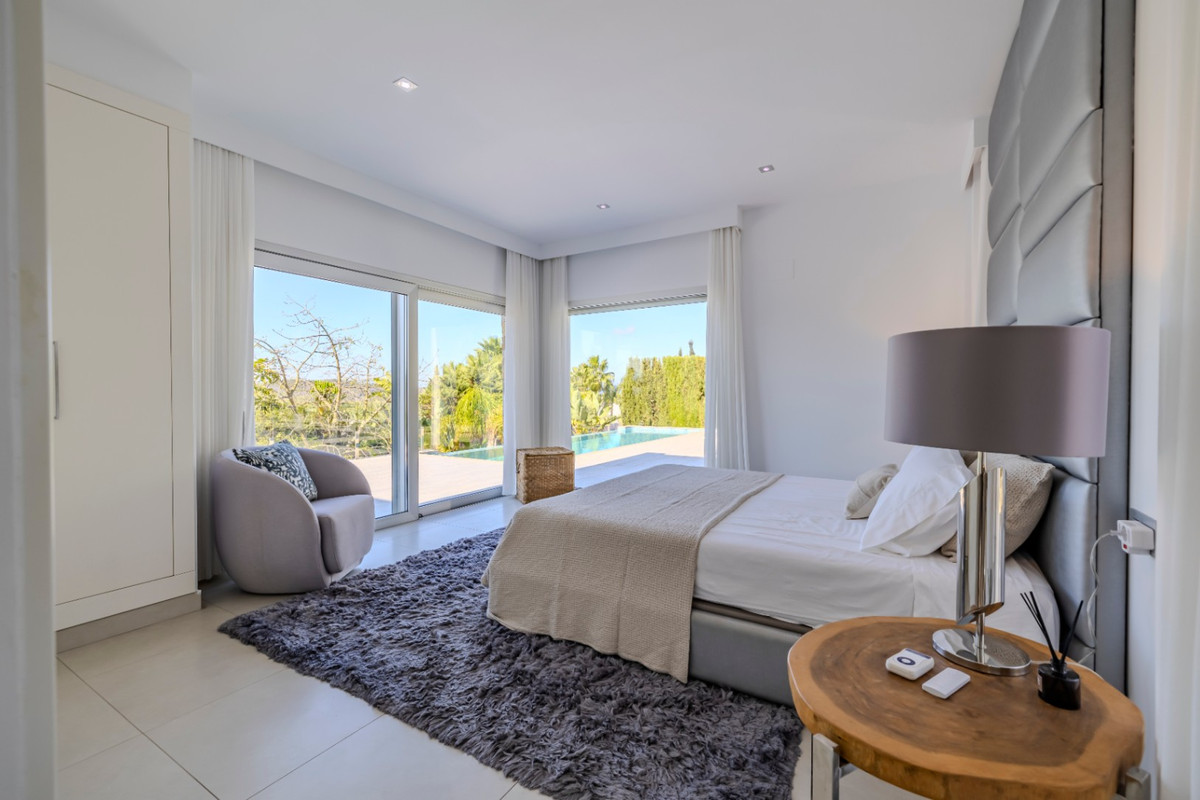 Se vende Villa - Chalet de 5 dormitorios en Costa Blanca, Alicante, España