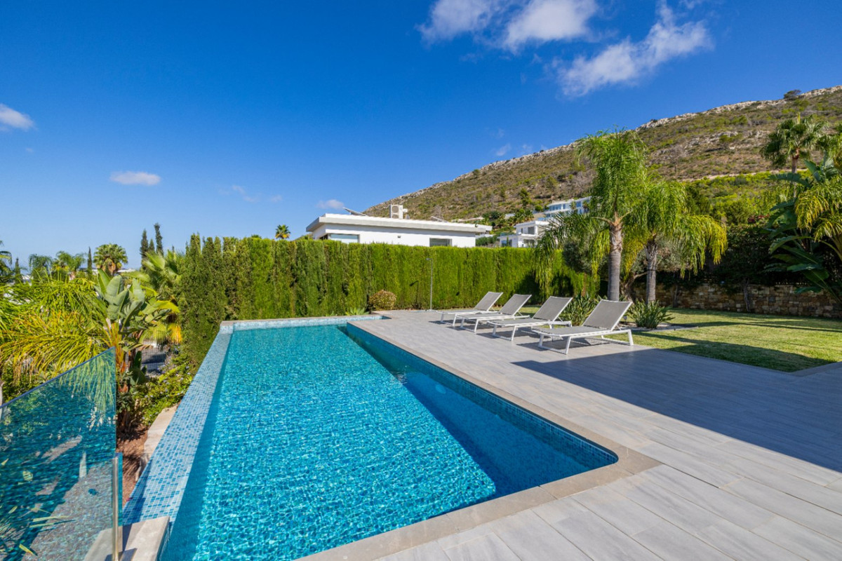 Se vende Villa - Chalet de 5 dormitorios en Costa Blanca, Alicante, España