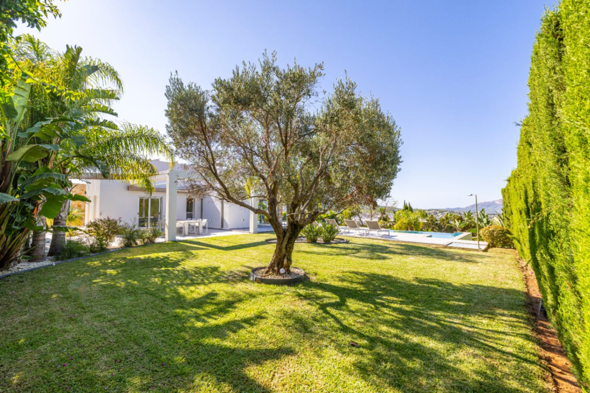Se vende Villa - Chalet de 5 dormitorios en Costa Blanca, Alicante, España