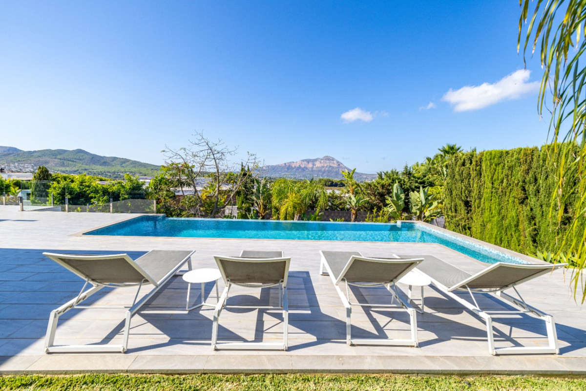 Se vende Villa - Chalet de 5 dormitorios en Costa Blanca, Alicante, España