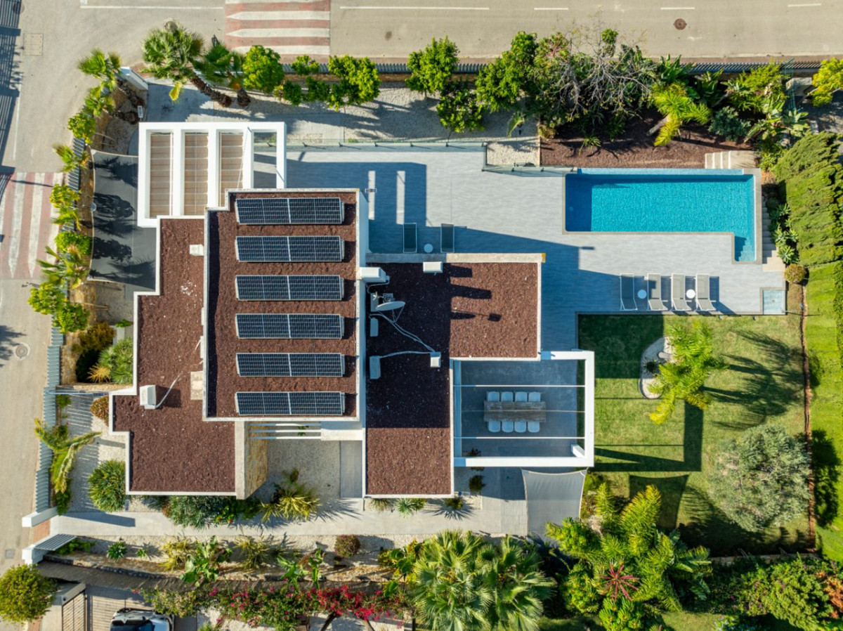 Se vende Villa - Chalet de 5 dormitorios en Costa Blanca, Alicante, España