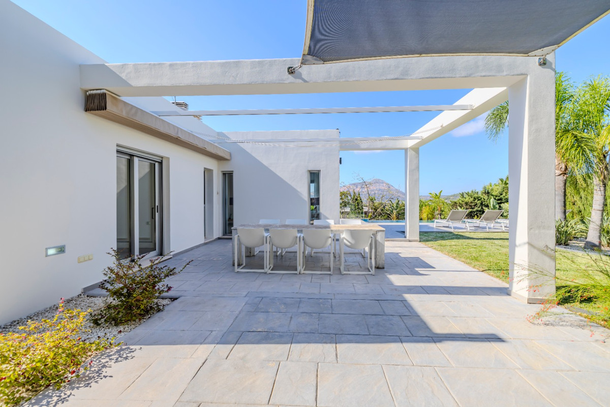 Se vende Villa - Chalet de 5 dormitorios en Costa Blanca, Alicante, España