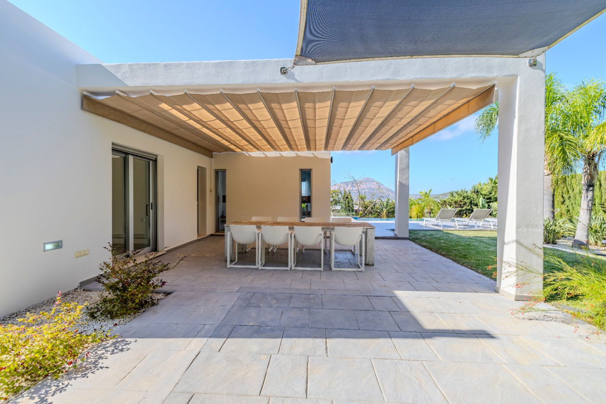 Se vende Villa - Chalet de 5 dormitorios en Costa Blanca, Alicante, España