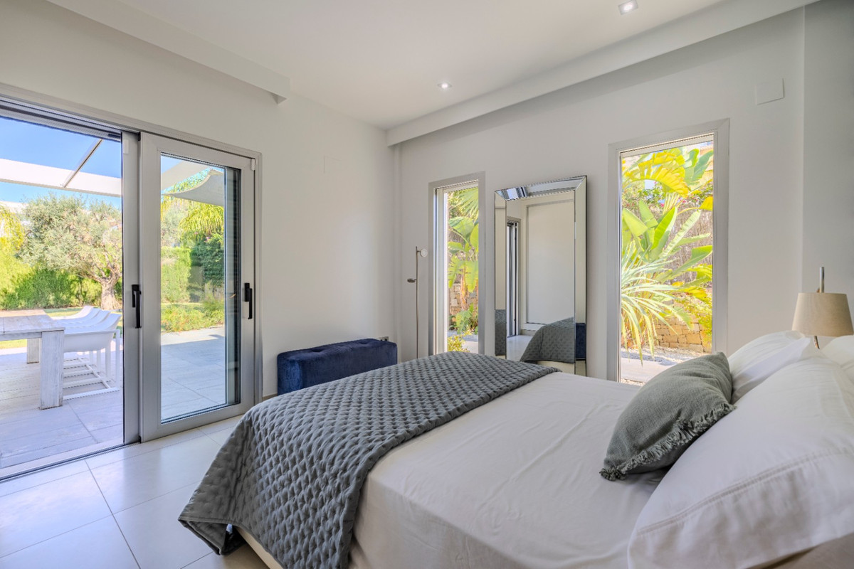 Se vende Villa - Chalet de 5 dormitorios en Costa Blanca, Alicante, España