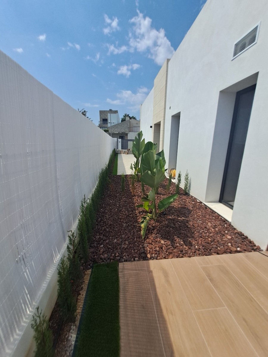 Se vende Villa - Chalet de 3 dormitorios en Costa Blanca, Alicante, España