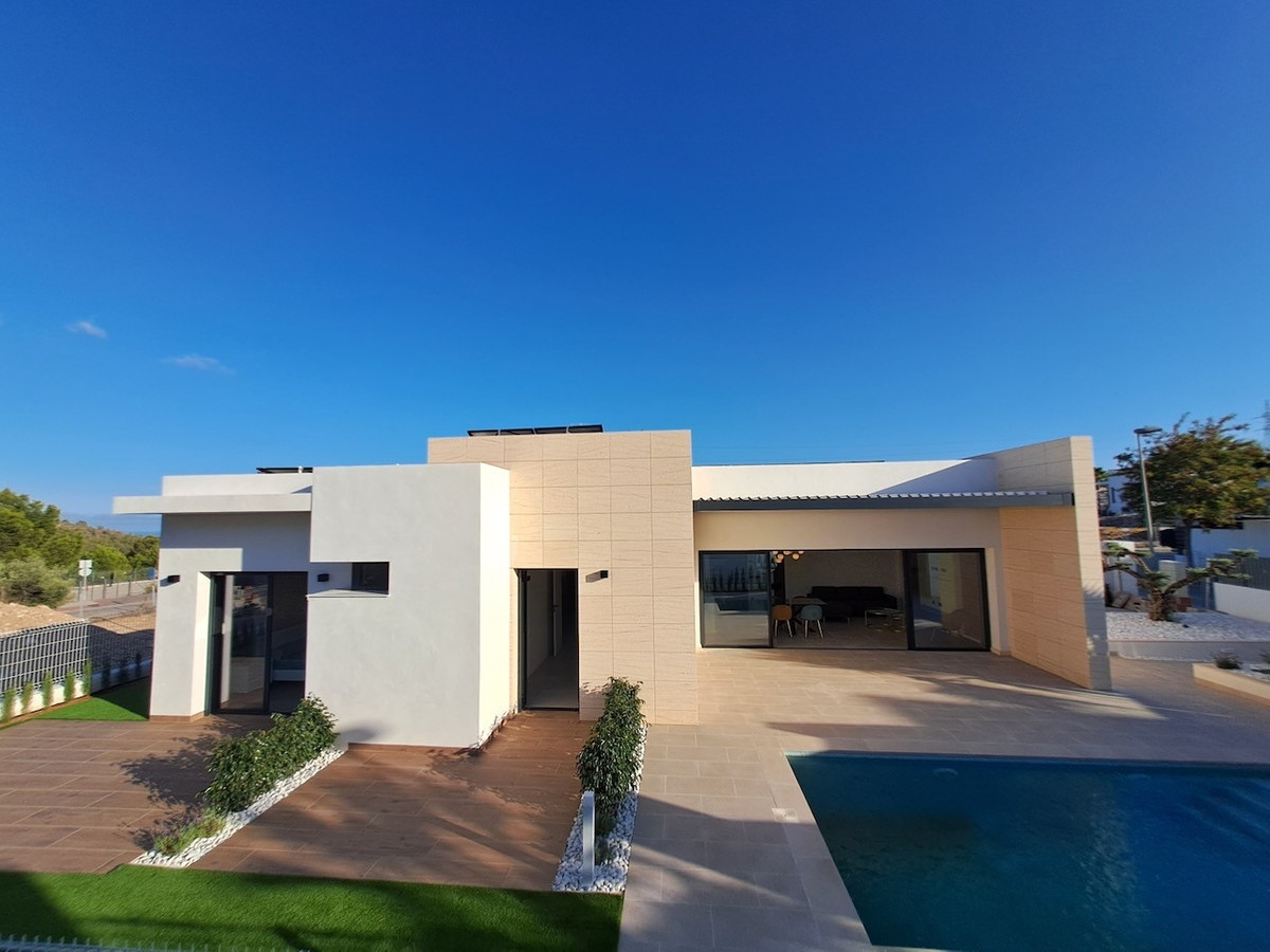 Se vende Villa - Chalet de 3 dormitorios en Costa Blanca, Alicante, España