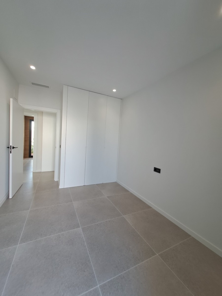 Se vende Villa - Chalet de 3 dormitorios en Costa Blanca, Alicante, España
