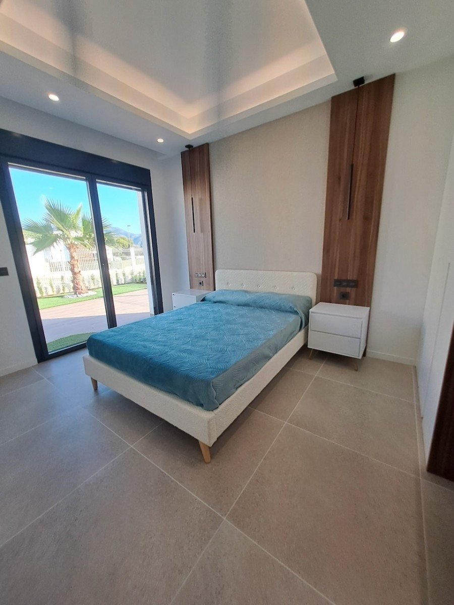 Se vende Villa - Chalet de 3 dormitorios en Costa Blanca, Alicante, España
