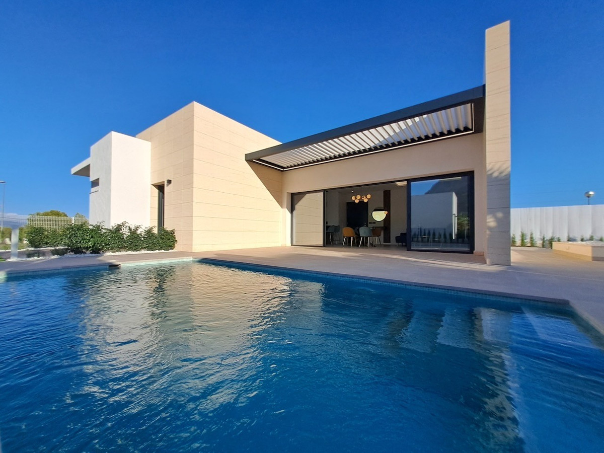 Se vende Villa - Chalet de 3 dormitorios en Costa Blanca, Alicante, España