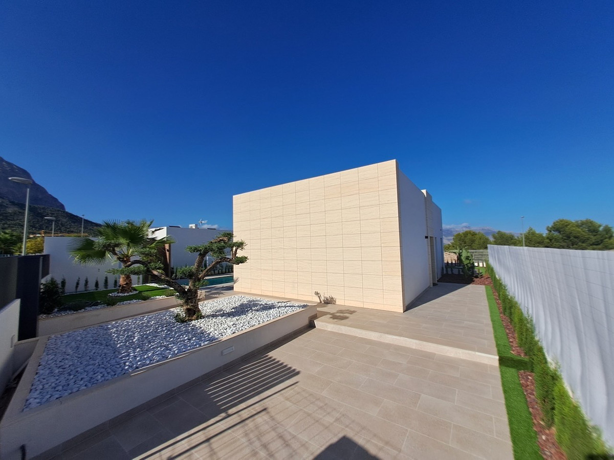 Se vende Villa - Chalet de 3 dormitorios en Costa Blanca, Alicante, España