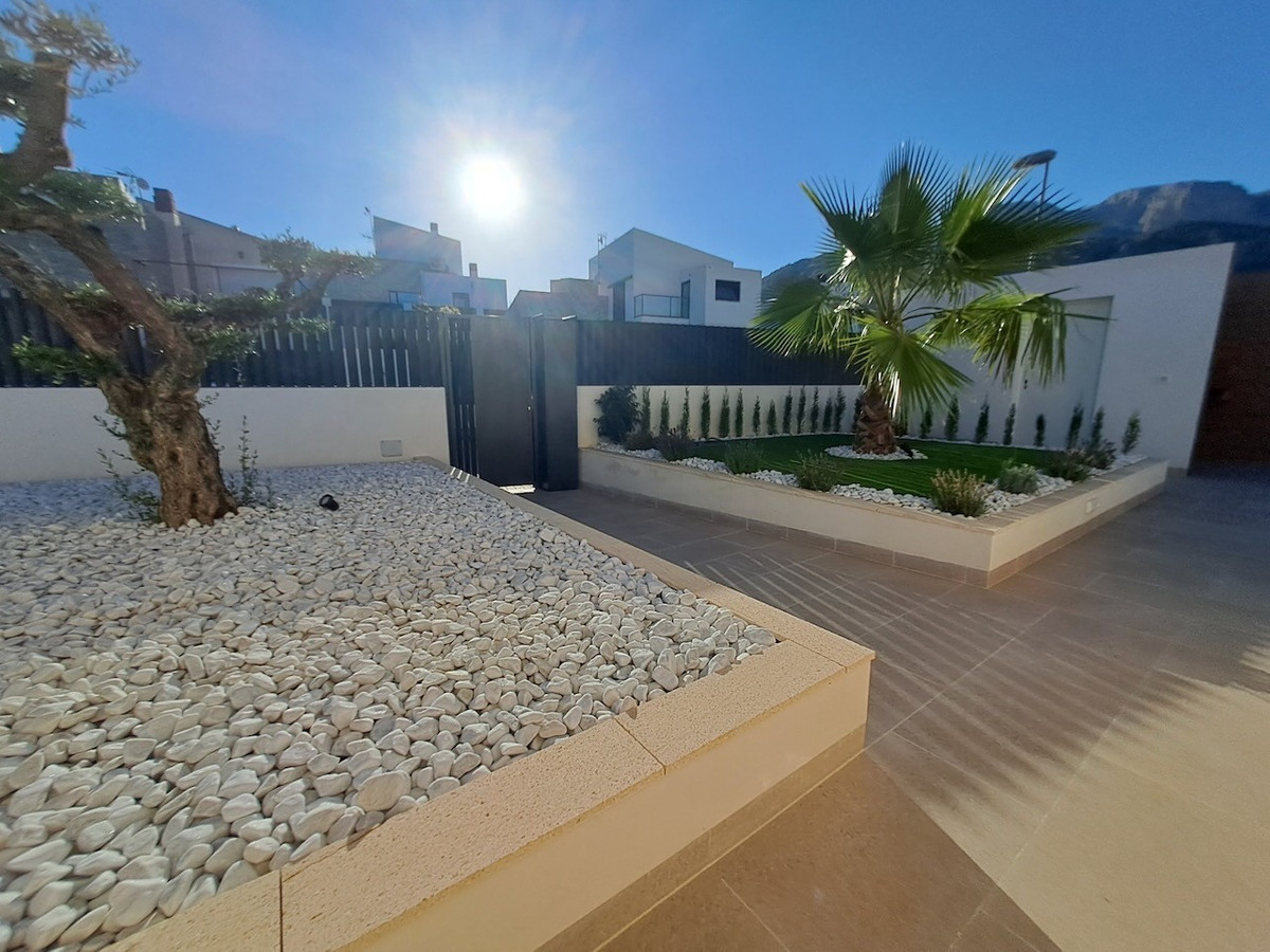 Se vende Villa - Chalet de 3 dormitorios en Costa Blanca, Alicante, España