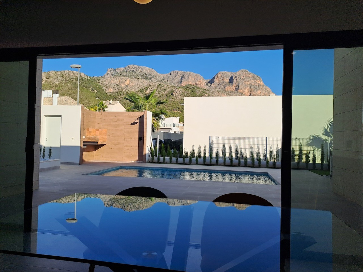 Se vende Villa - Chalet de 3 dormitorios en Costa Blanca, Alicante, España