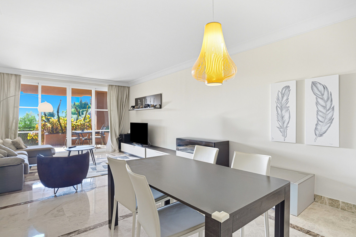 2 Bed Apartment for sale in Nueva Andalucía Costa Del Sol, Málaga, Spain