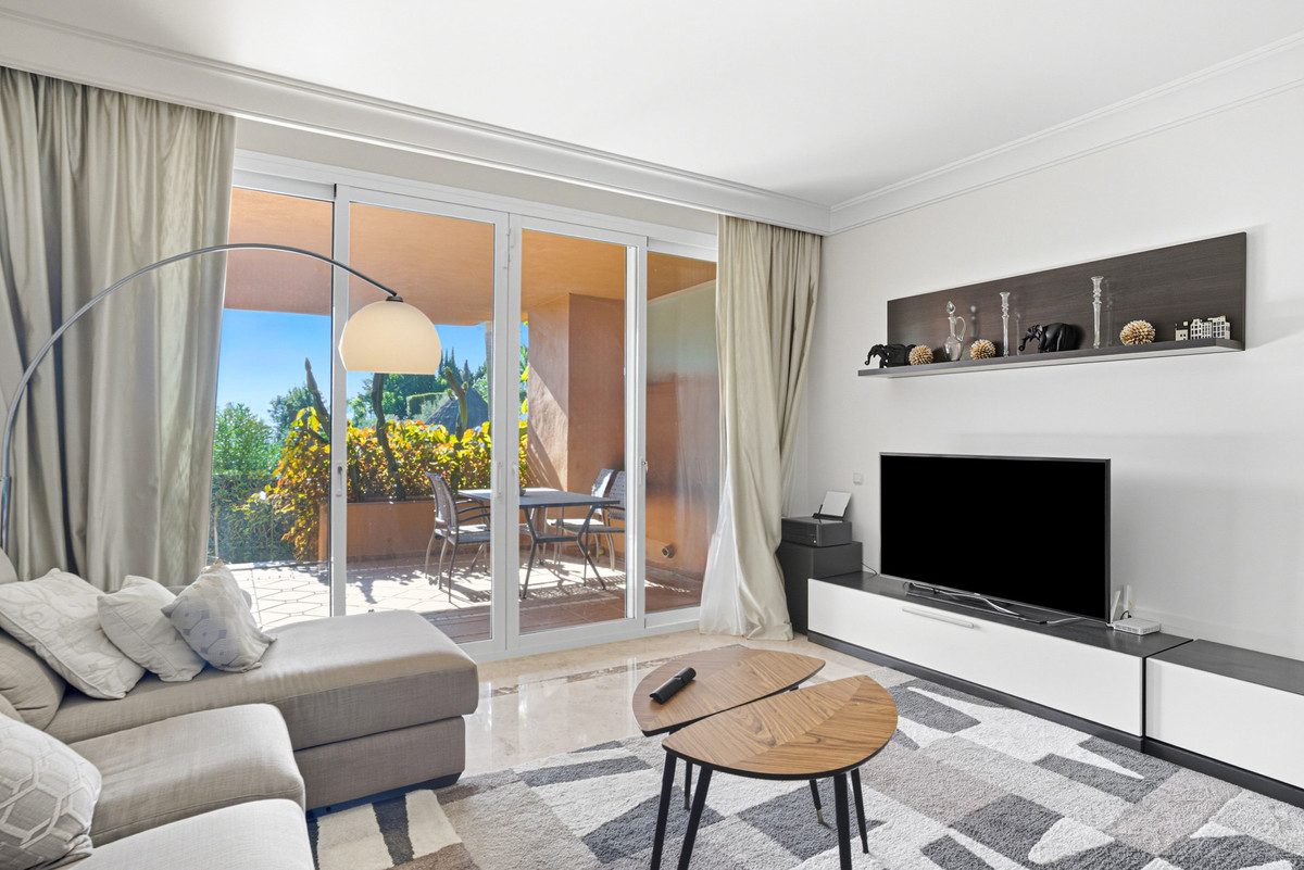 2 Bed Apartment for sale in Nueva Andalucía Costa Del Sol, Málaga, Spain