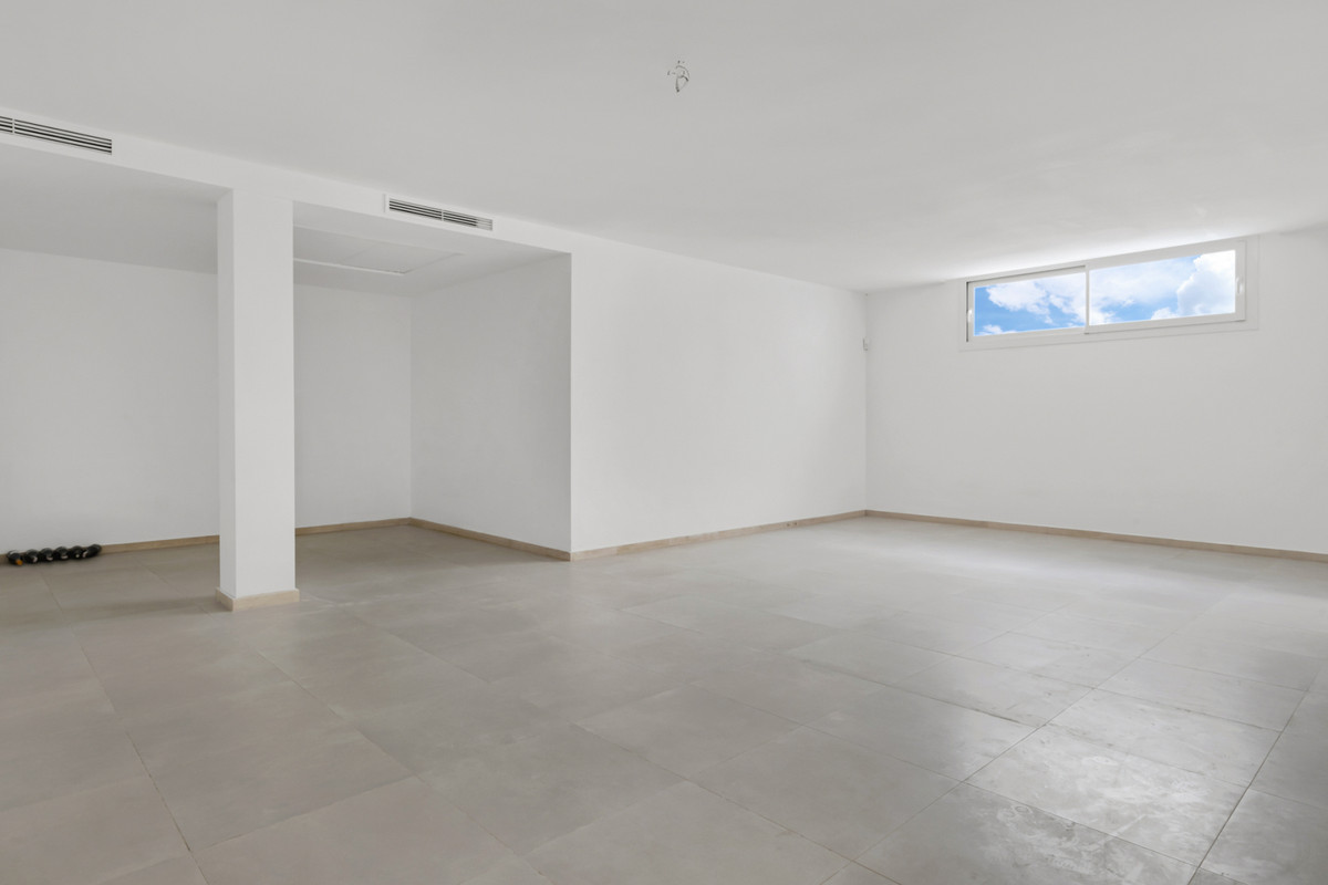 4 Bed Townhouse for sale in La Quinta Costa Del Sol, Málaga, Spain