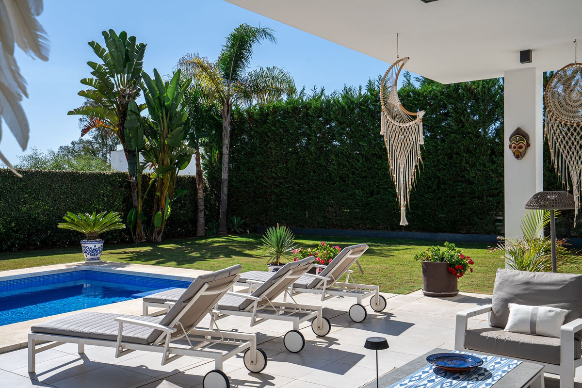 4 Bed Townhouse for sale in La Quinta Costa Del Sol, Málaga, Spain
