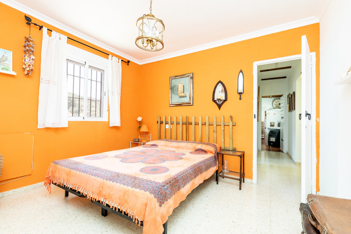 Se vende Finca - Cortijo de 5 dormitorios en Costa Del Sol, Málaga, España