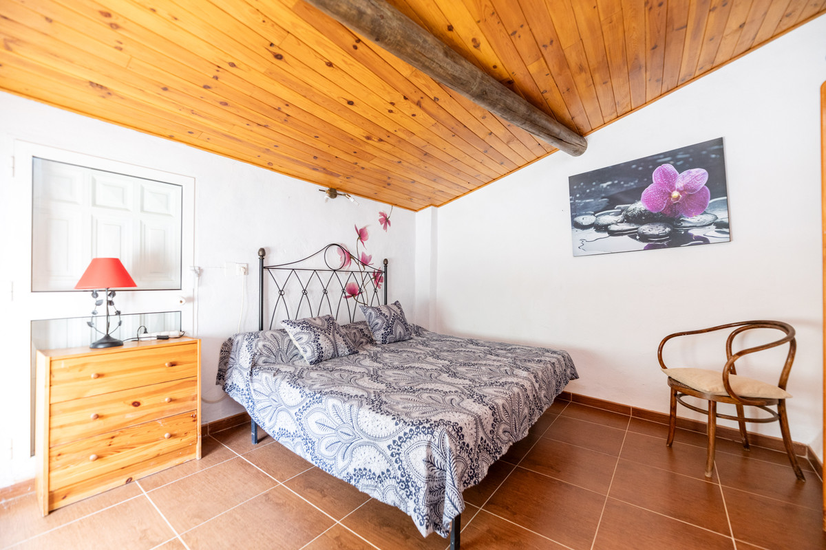 Se vende Finca - Cortijo de 5 dormitorios en Costa Del Sol, Málaga, España