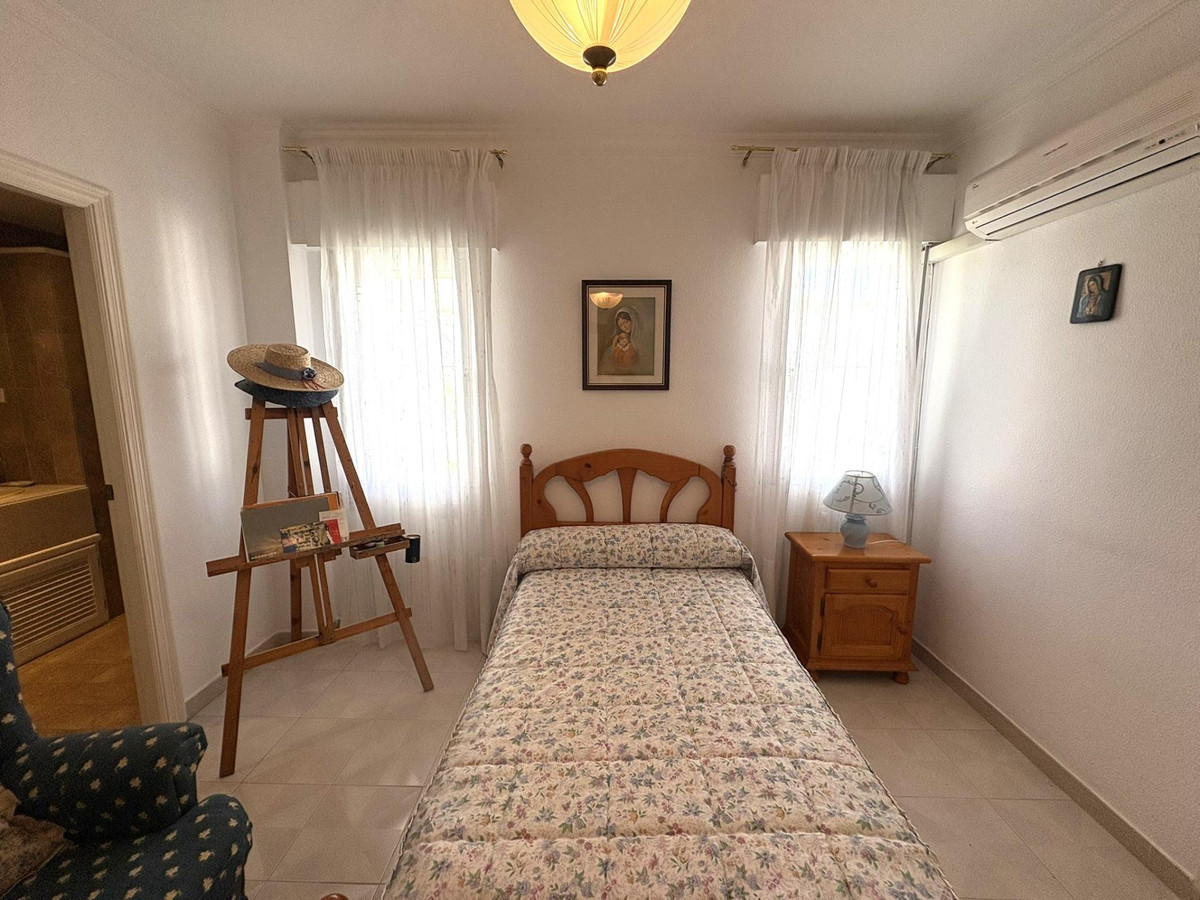 Se vende Villa - Chalet de 4 dormitorios en Costa Del Sol, Málaga, España