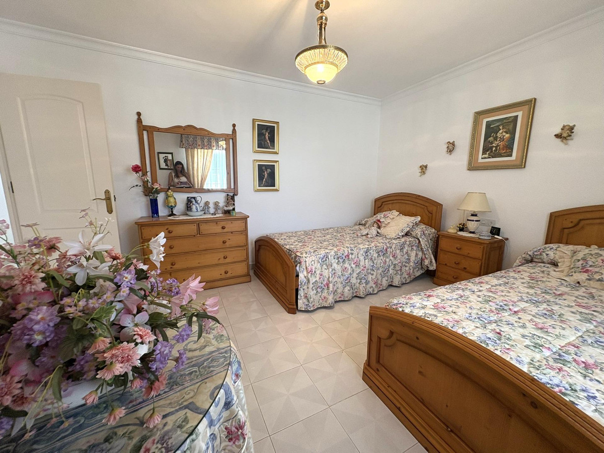 Se vende Villa - Chalet de 4 dormitorios en Costa Del Sol, Málaga, España