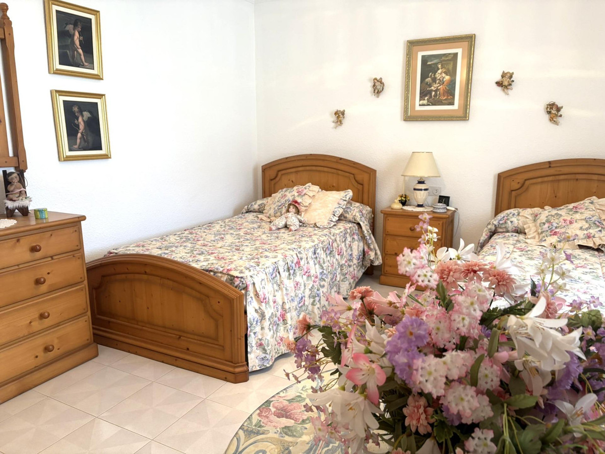 Se vende Villa - Chalet de 4 dormitorios en Costa Del Sol, Málaga, España