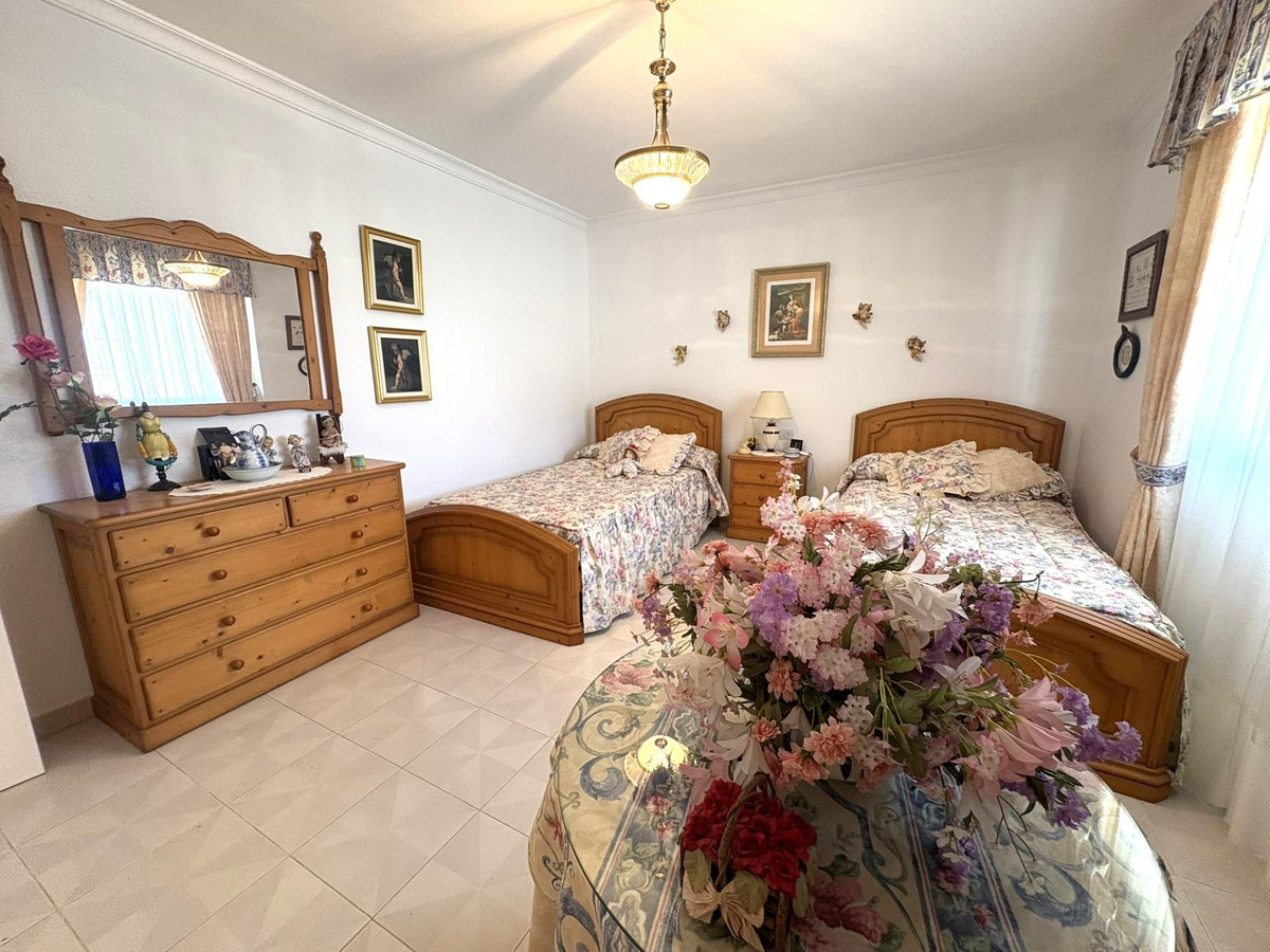 Se vende Villa - Chalet de 4 dormitorios en Costa Del Sol, Málaga, España
