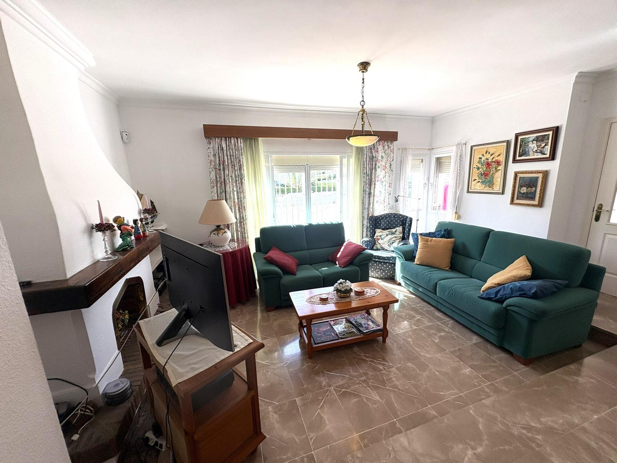 Se vende Villa - Chalet de 4 dormitorios en Costa Del Sol, Málaga, España