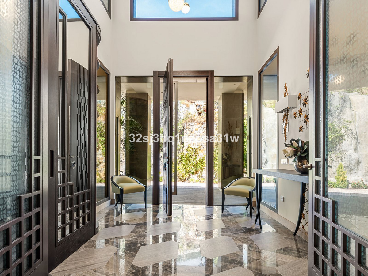 Se vende Villa - Chalet de 8 dormitorios en Costa Del Sol, Málaga, España