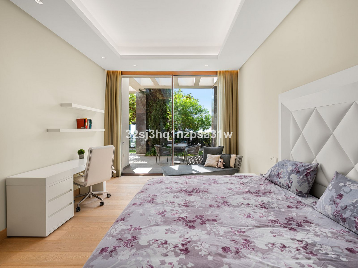Se vende Villa - Chalet de 8 dormitorios en Costa Del Sol, Málaga, España