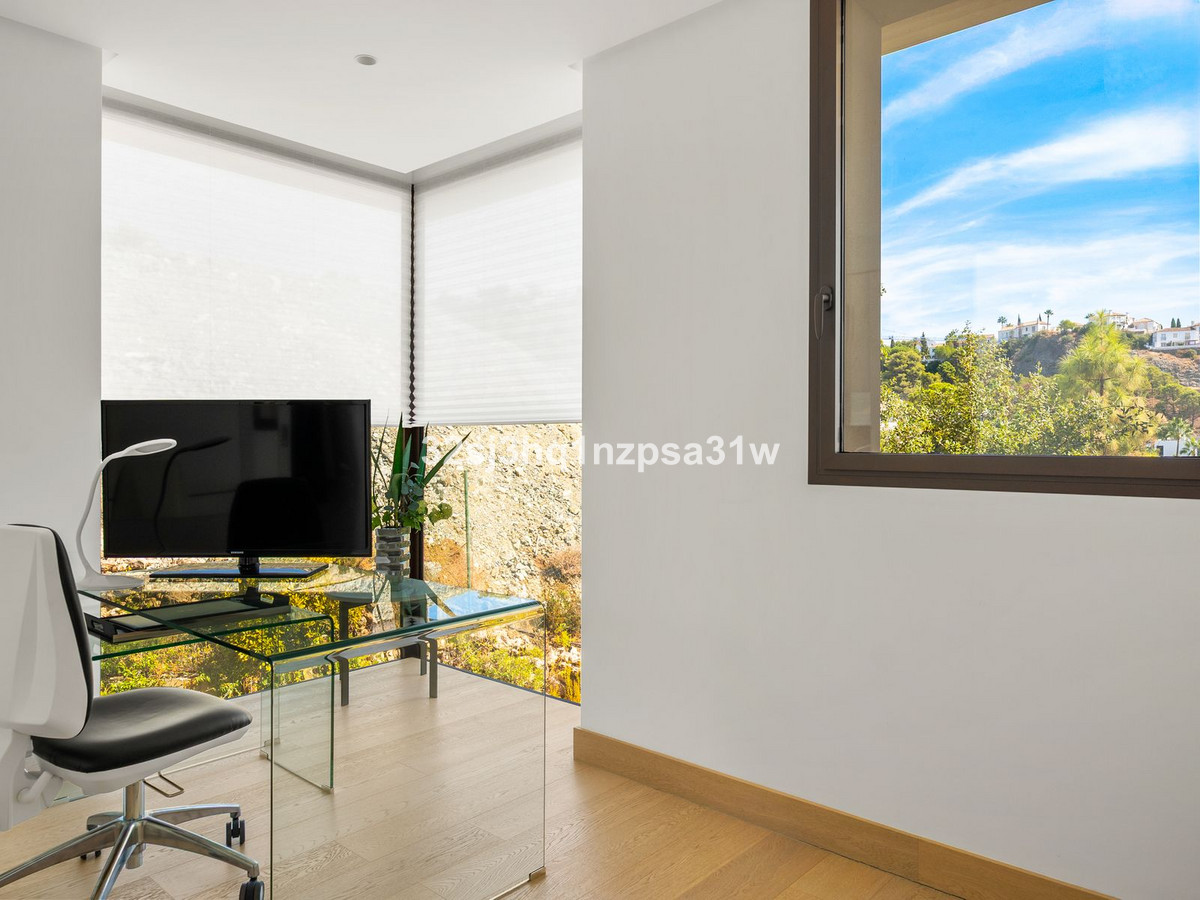 Se vende Villa - Chalet de 8 dormitorios en Costa Del Sol, Málaga, España