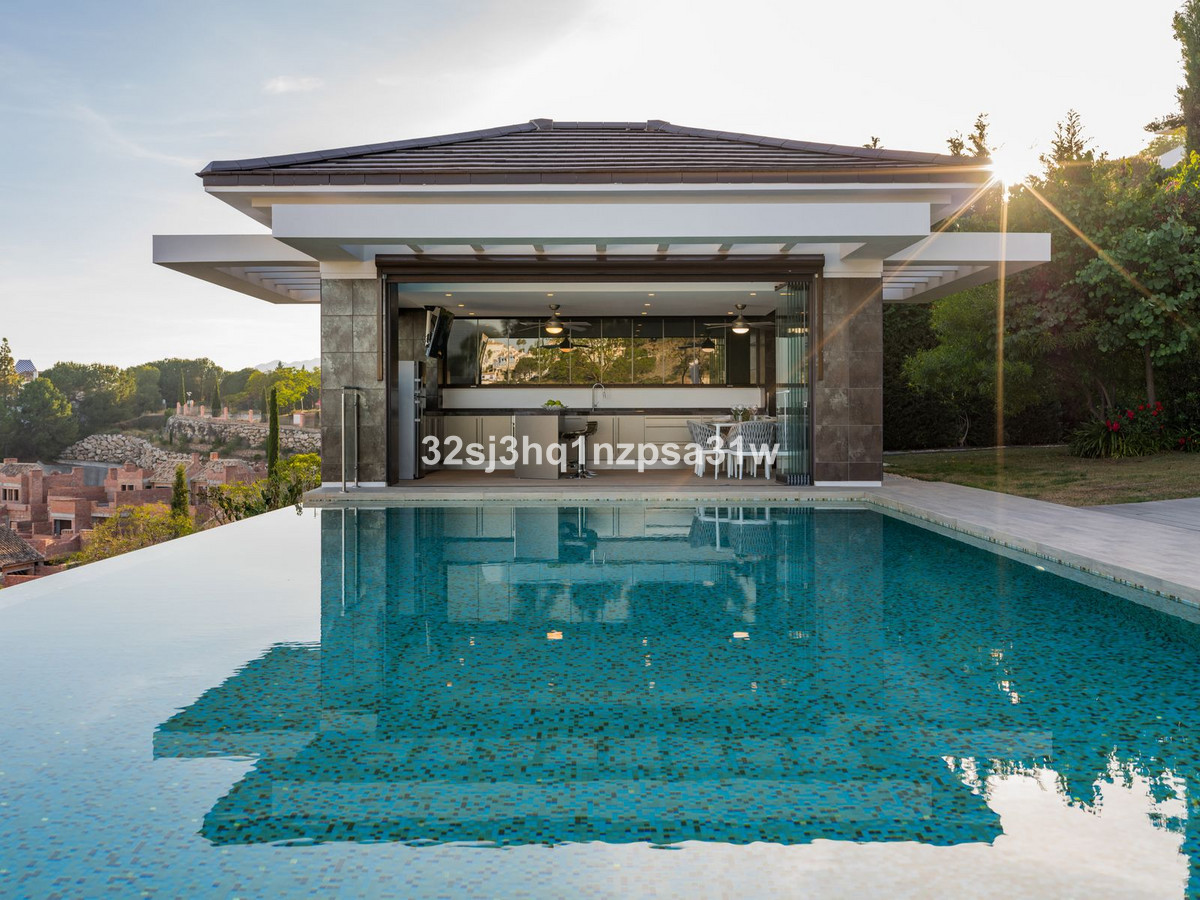 Se vende Villa - Chalet de 8 dormitorios en Costa Del Sol, Málaga, España
