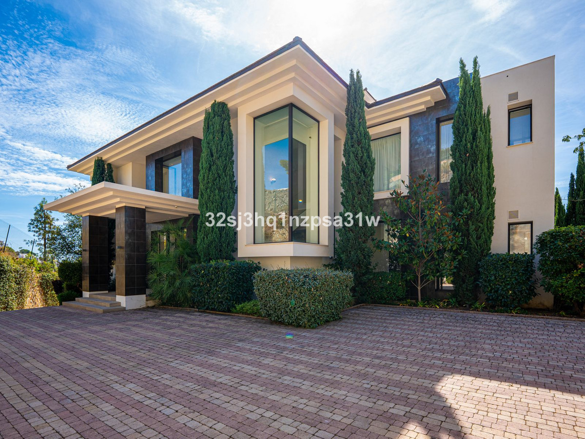 Se vende Villa - Chalet de 8 dormitorios en Costa Del Sol, Málaga, España