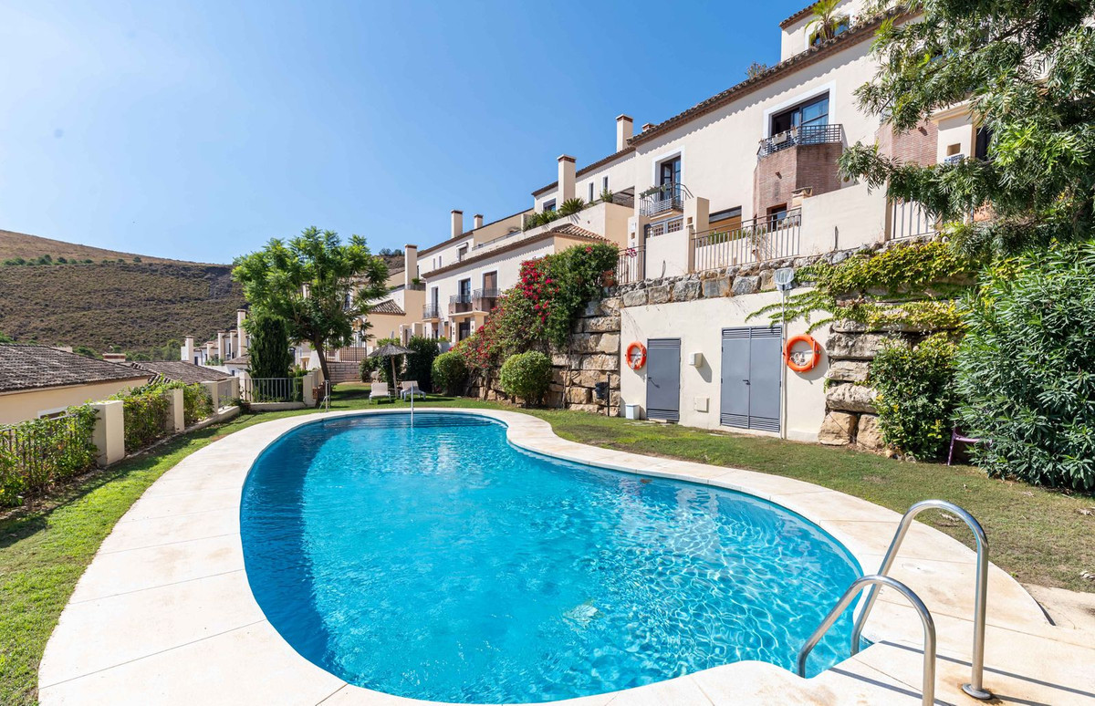 4 Bed Townhouse for sale in Benahavís Costa Del Sol, Málaga, Spain