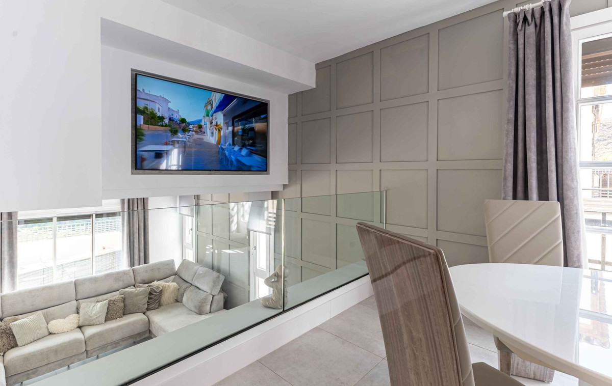 4 Bed Townhouse for sale in Benahavís Costa Del Sol, Málaga, Spain