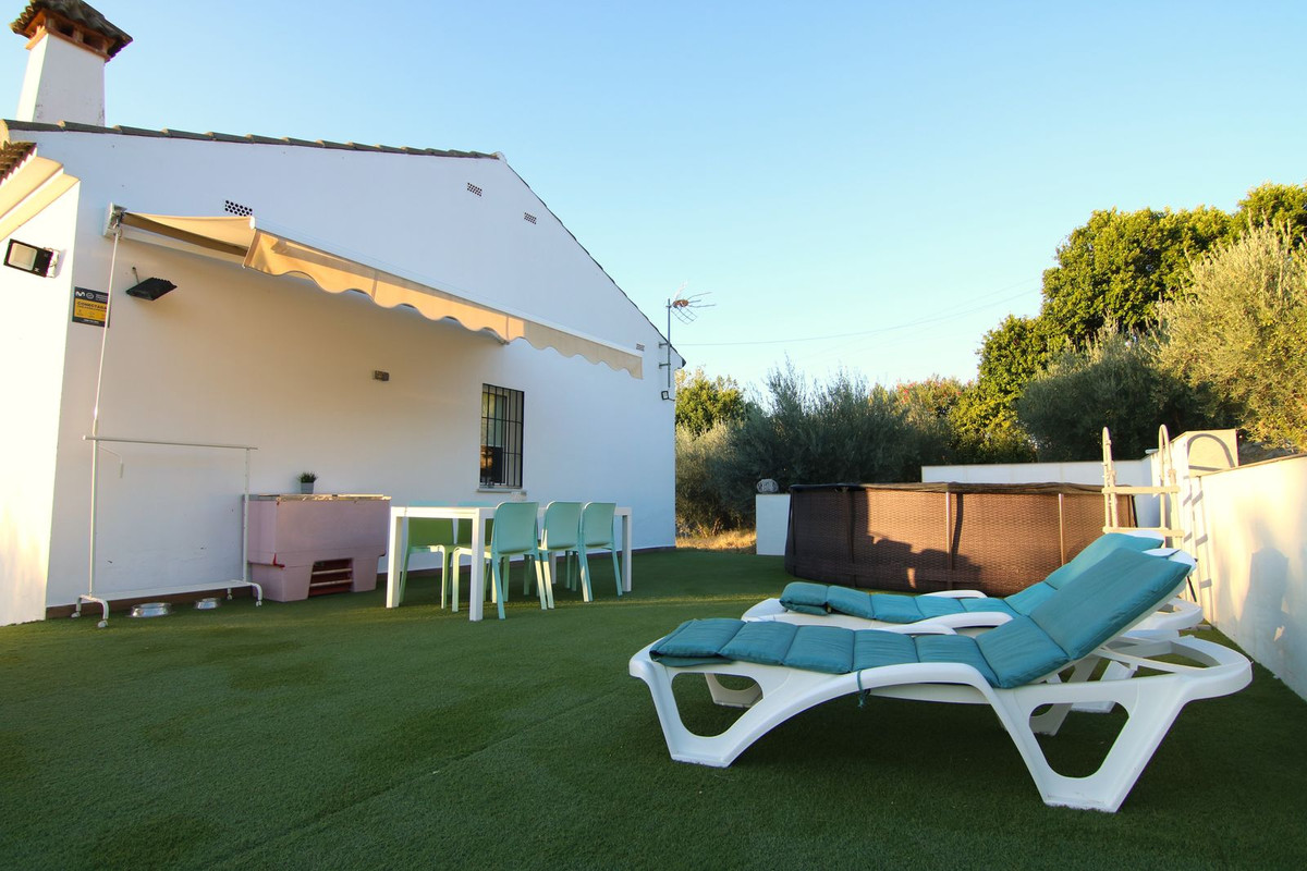 Se vende Villa - Chalet de 1 dormitorios en Costa Del Sol, Málaga, España