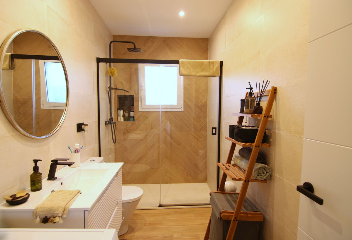 Se vende Villa - Chalet de 1 dormitorios en Costa Del Sol, Málaga, España