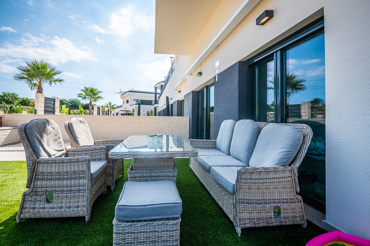 2 Bed Apartment for sale in Lo Crispin Costa Blanca, Alicante, Spain