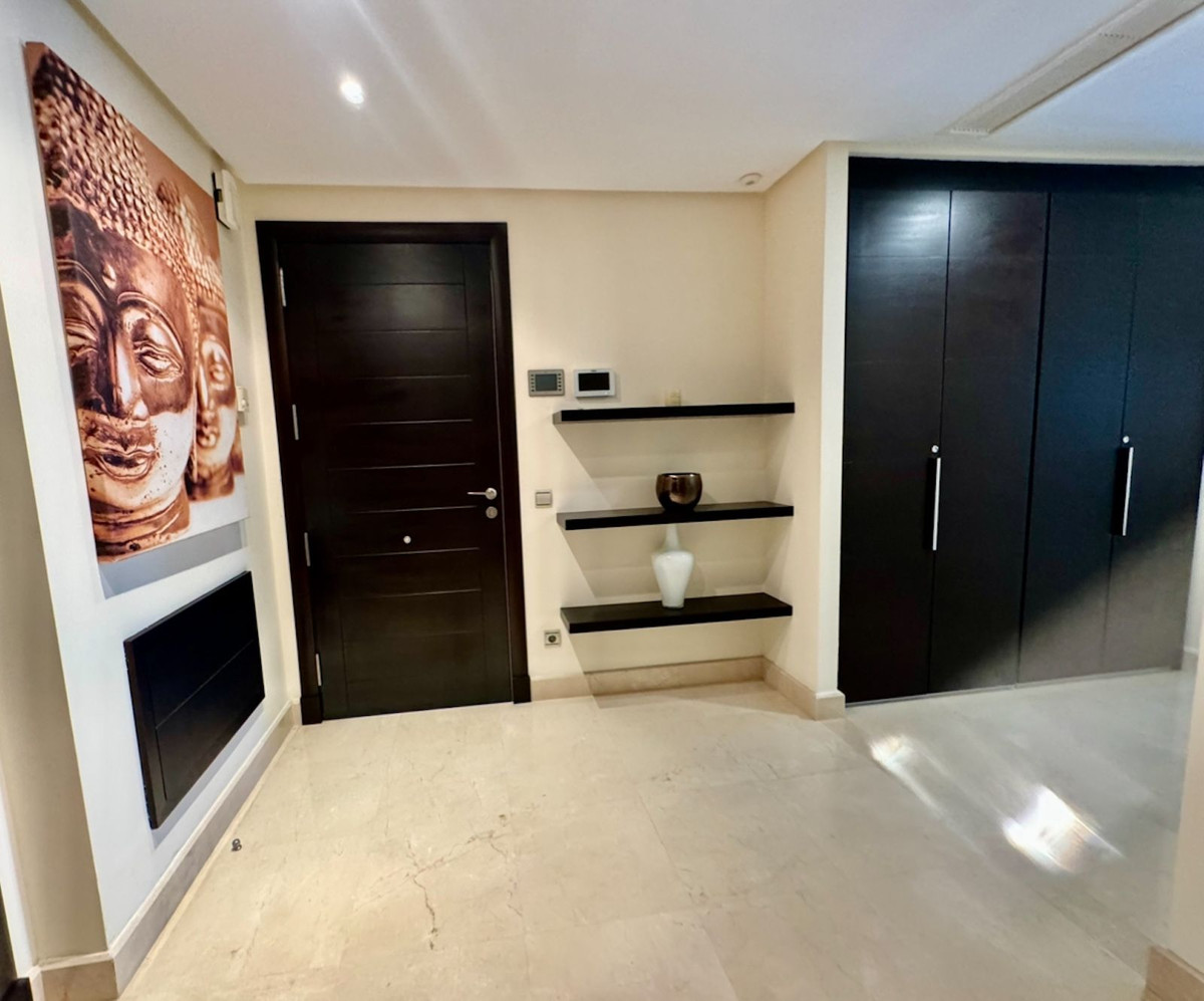 2 Bed Apartment for sale in Puerto Banús Costa Del Sol, Málaga, Spain