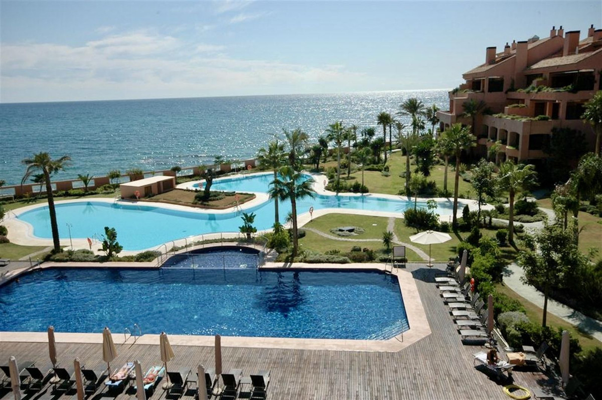 2 Bed Apartment for sale in Puerto Banús Costa Del Sol, Málaga, Spain