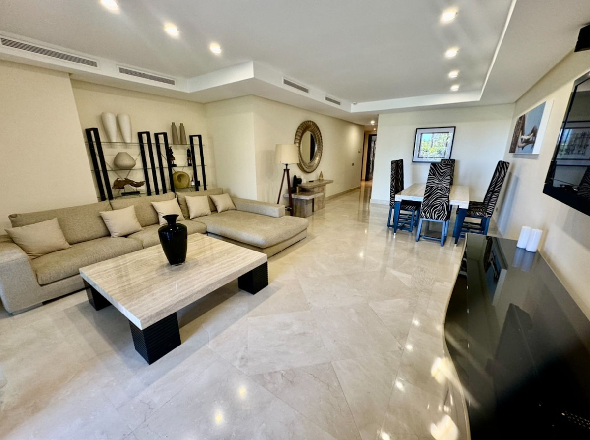 2 Bed Apartment for sale in Puerto Banús Costa Del Sol, Málaga, Spain