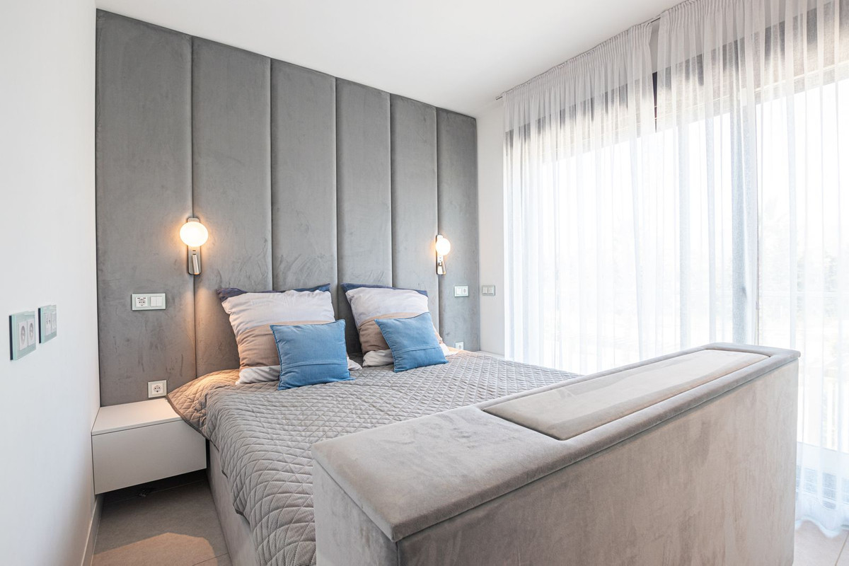2 Bed Apartment for sale in Estepona Costa Del Sol, Málaga, Spain