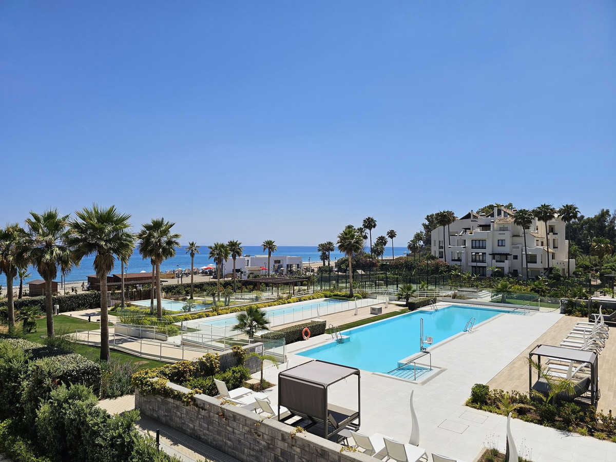 2 Bed Apartment for sale in Estepona Costa Del Sol, Málaga, Spain
