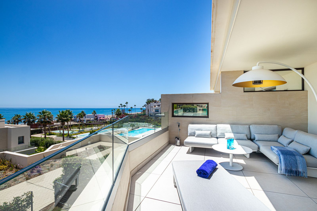 2 Bed Apartment for sale in Estepona Costa Del Sol, Málaga, Spain