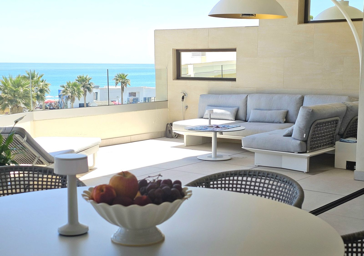 2 Bed Apartment for sale in Estepona Costa Del Sol, Málaga, Spain