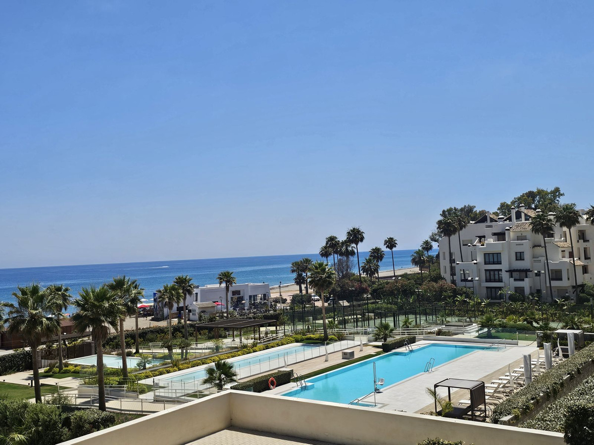 2 Bed Apartment for sale in Estepona Costa Del Sol, Málaga, Spain