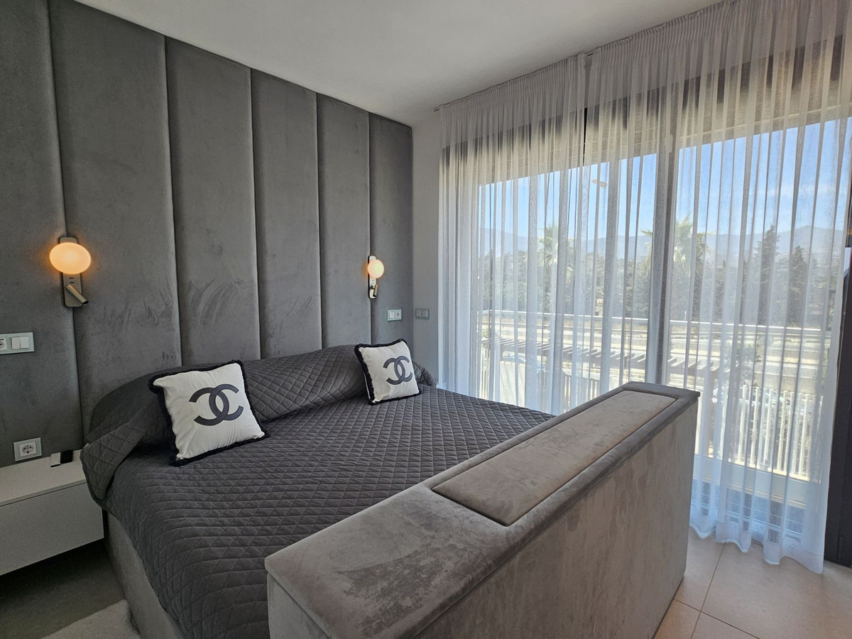 2 Bed Apartment for sale in Estepona Costa Del Sol, Málaga, Spain